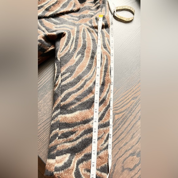 Zara Zebra Print Lined Coat with Front Pockets size XS - Picture 13 of 15